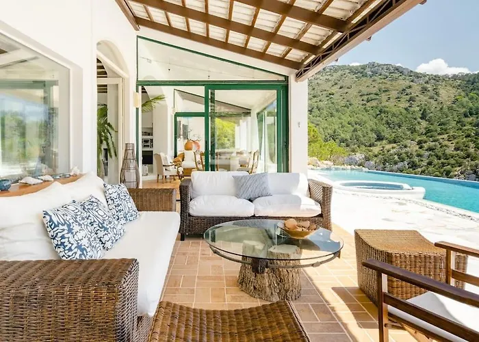 Olivos V.i.p Poolvilla Kritinia