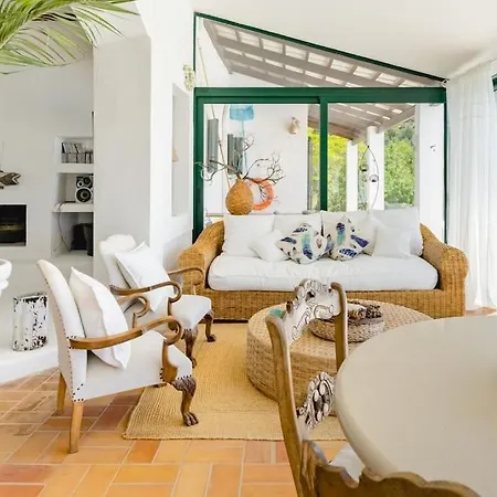 Olivos V.i.p Poolvilla Kritinia Willa *