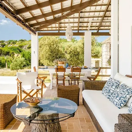 Willa Olivos V.i.p Poolvilla Kritinia *